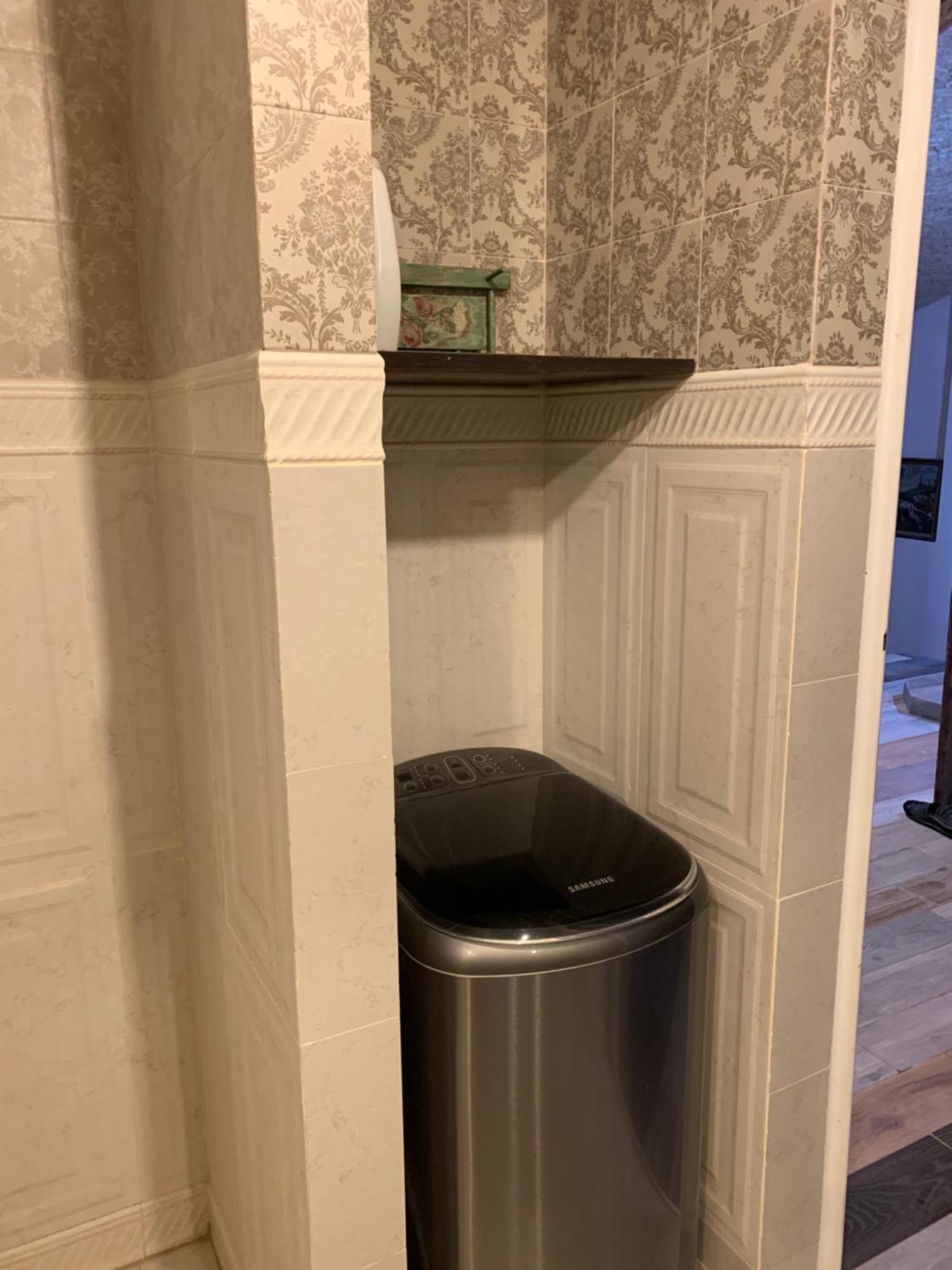 Pensjonat Guests House Qotukner Karbi Zewnętrze zdjęcie